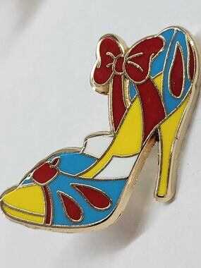 DISNEY Pin Trading ~ Princess Designer Shoes Set ~ Snow White ~ 2012 ~ P27